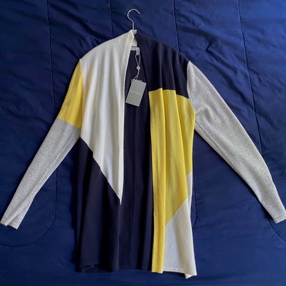 Neiman Marcus Cashmere Collection Sweater - Picture 1 of 3